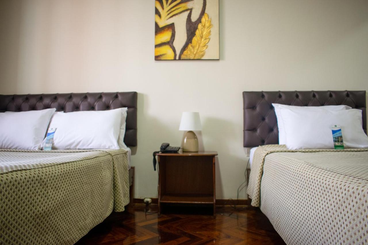 Hostal Solari Трухільйо Екстер'єр фото