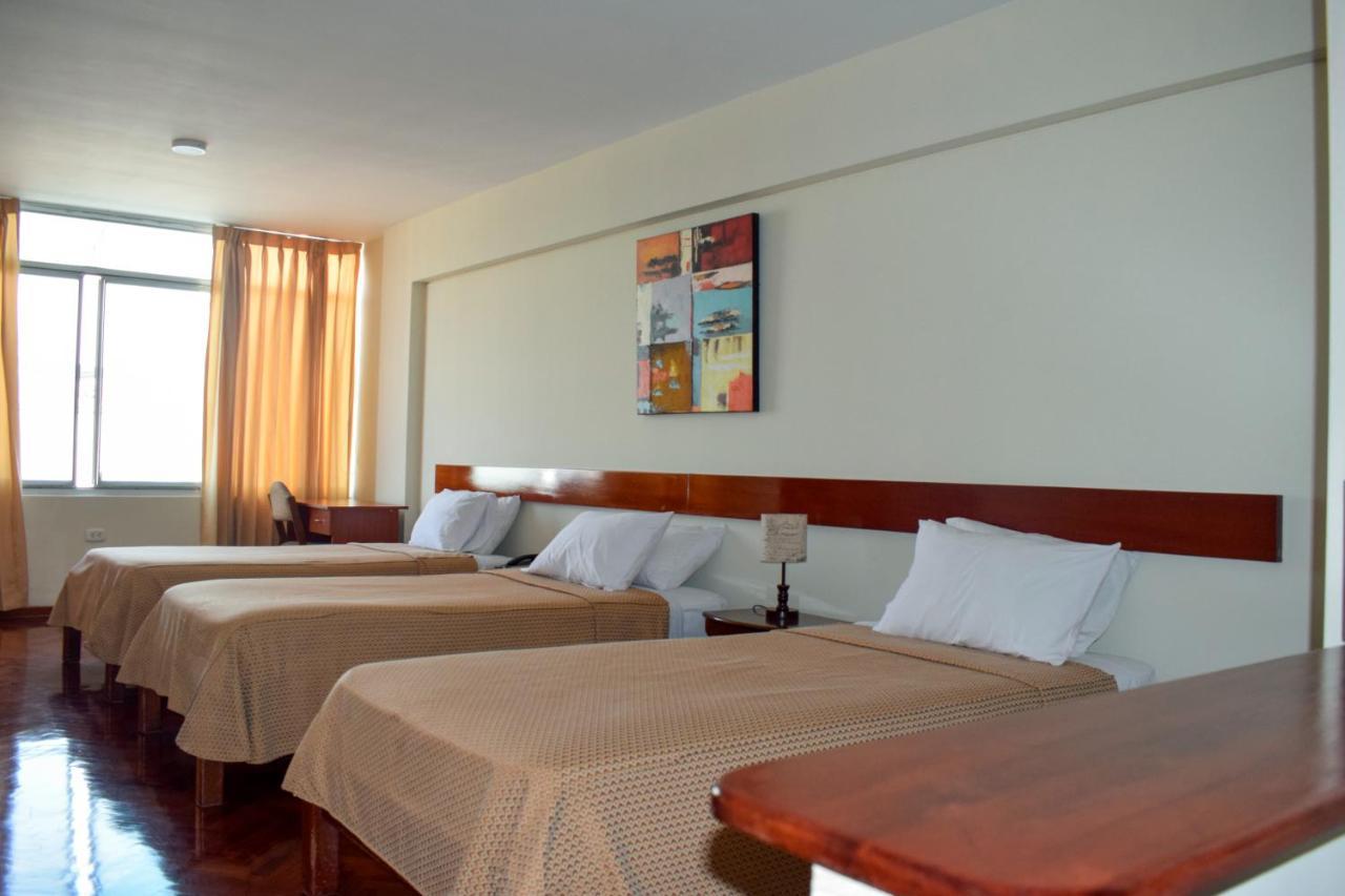 Hostal Solari Трухільйо Екстер'єр фото