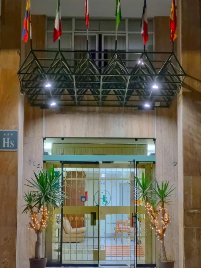 Hostal Solari Трухільйо Екстер'єр фото