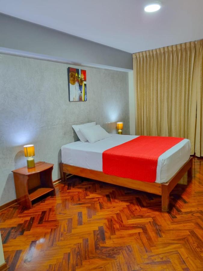 Hostal Solari Трухільйо Екстер'єр фото