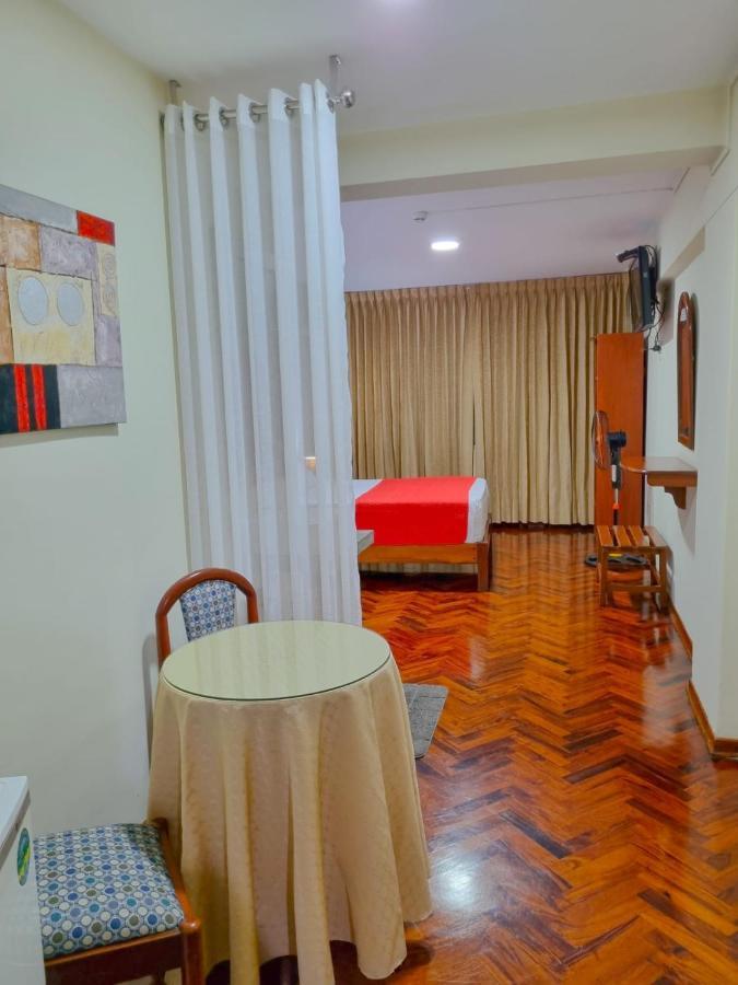 Hostal Solari Трухільйо Екстер'єр фото